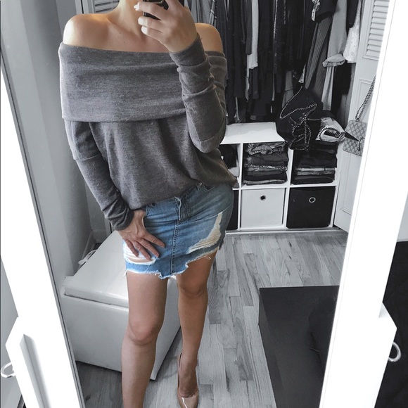 Sweaters - LAST 1✨Choco Brown Off Shoulder Sweater